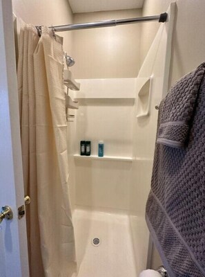 Shower, hair dryer, towels, soap - Cozy Corner Cottage
(Dayton)