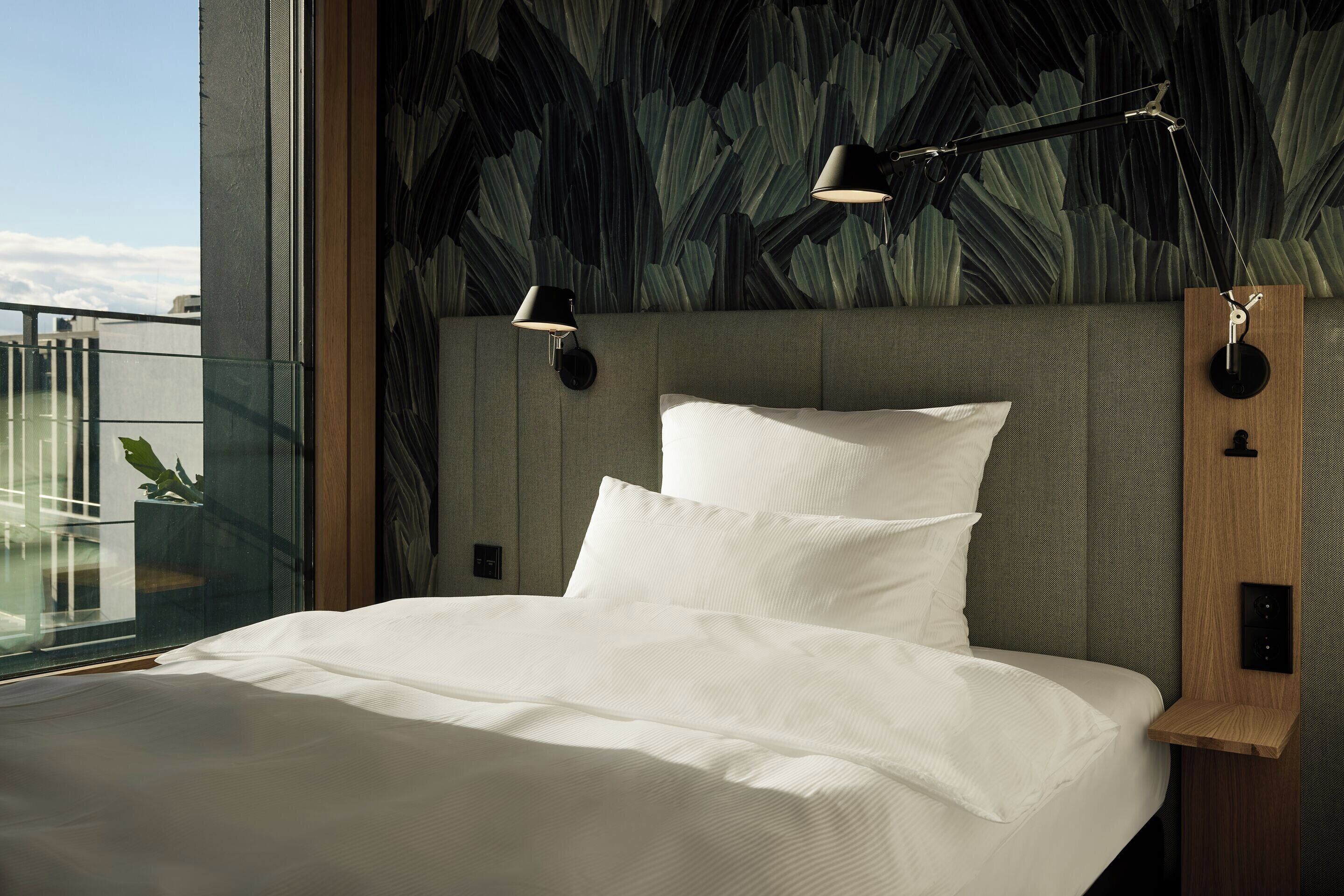 Zimmer (The One) | Zimmersafe, Schreibtisch, kostenloses WLAN, Bettwäsche