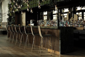 Bar (on property) - The Cloud One Düsseldorf-KöBogen (Düsseldorf)
