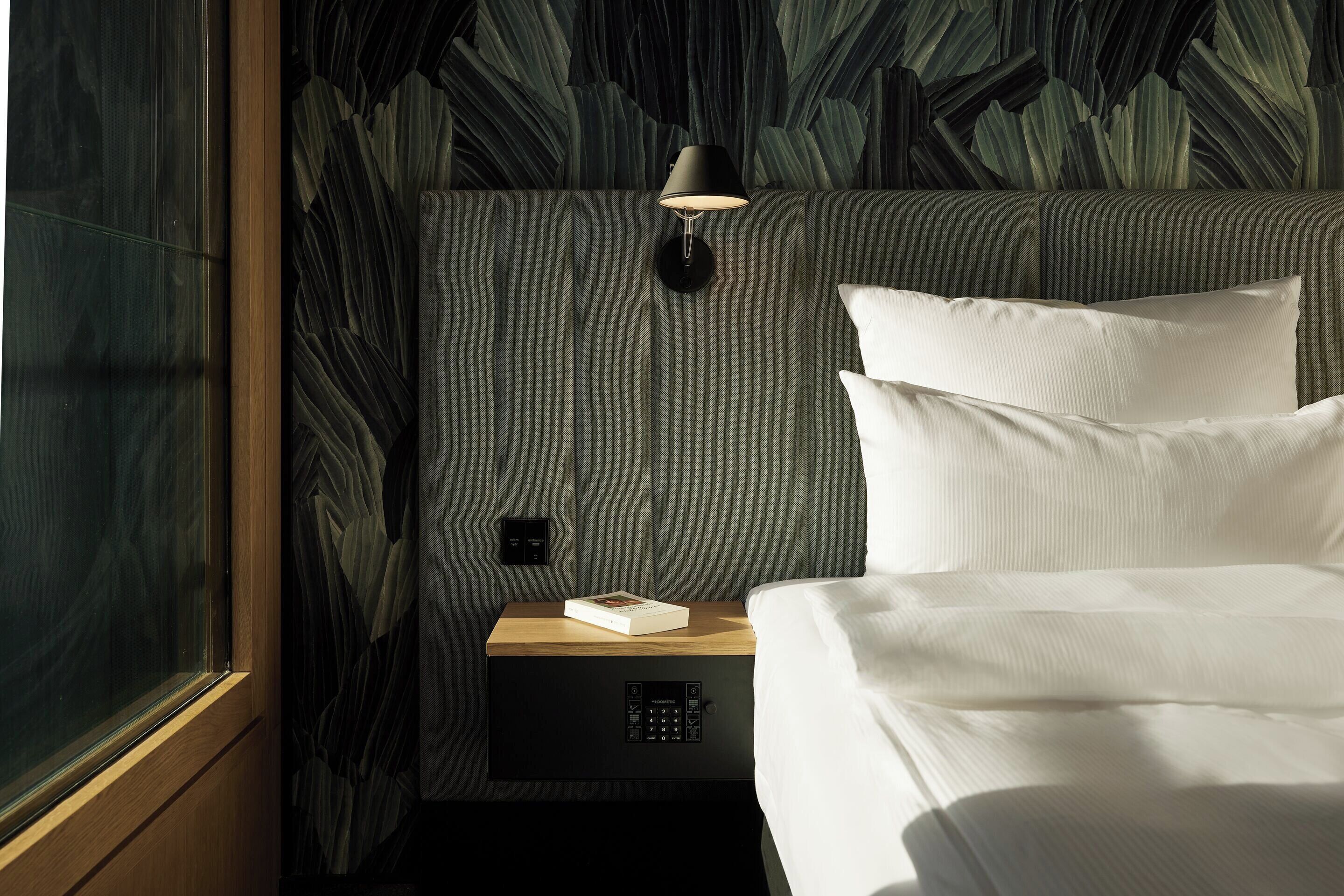 Quarto conforto, 1 cama de solteiro | Cofres nos quartos, escrivaninha, Wi-Fi de cortesia, roupa de cama