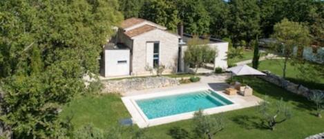 Piscina a l'aire lliure