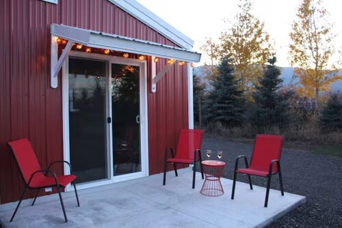 Barn Studio with King Bed & No Extra Fees!