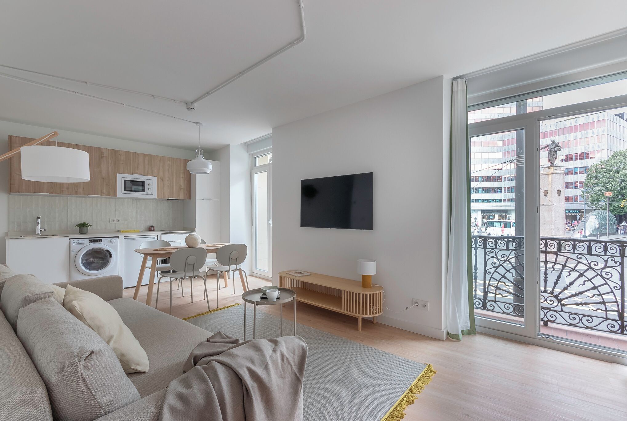 Apartment, 2 Bedrooms, Balcony (5 PAX) | Living area | Smart TV