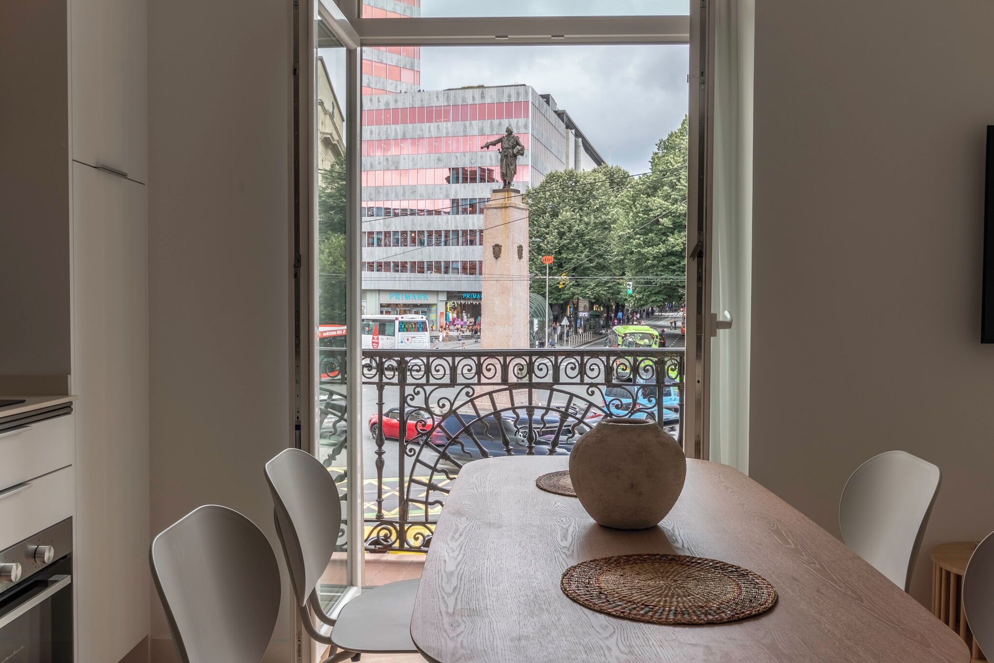Apartment, 2 Bedrooms, Balcony (5 PAX) | Living area | Smart TV