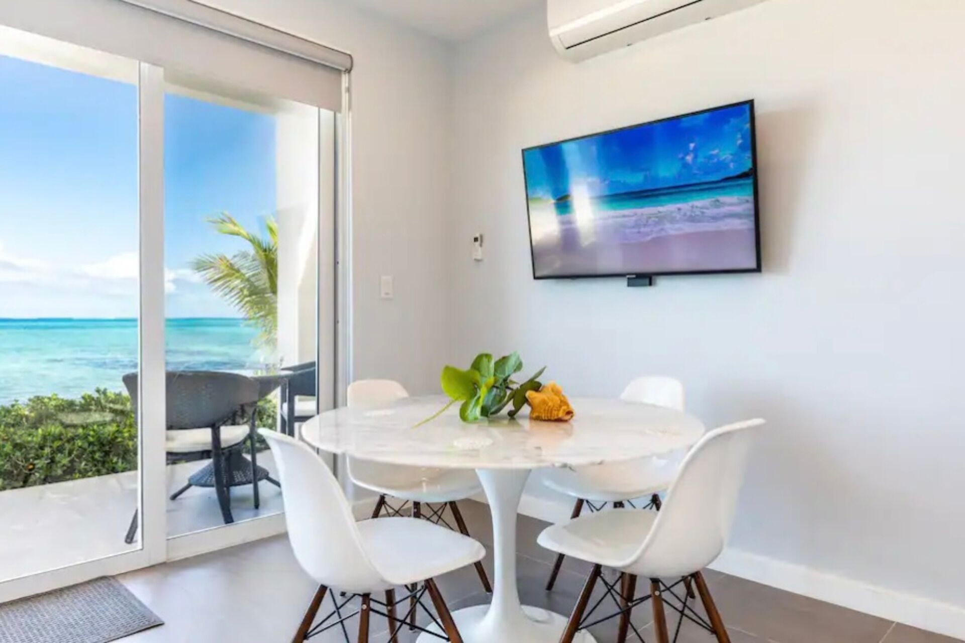 Beach front Villa Grace Bay Beach