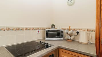 冰箱、电热水壶、烤面包机、厨具/餐具