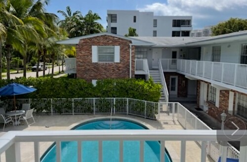 Key Biscayne 1 bedroom walk to Beach & town