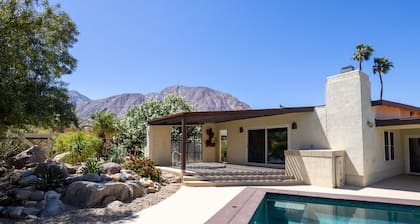Mountain-view home with private pool/hot tub, charming interior & roll-in shower