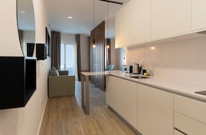 Comfort-Apartment | Eigene Küche | Kühlschrank, Mikrowelle, Ofen, Herdplatte