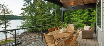 Lakeside Lodge with Studio Apartment