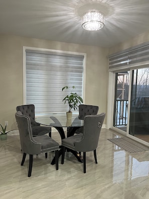 Dining - HUGE Beautiful Luxury Home (Fort Erie)