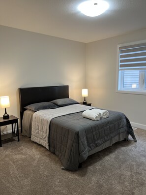 4 quartos, escrivaninha, Wi-Fi de cortesia, roupa de cama