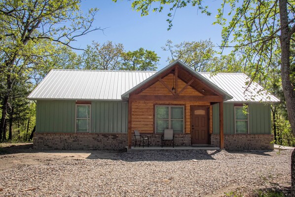 Exterior - Beautiful Cabin with View of Private Lake, Hot Tub, Fire Pit & Outdoor Swings! (Vian)
