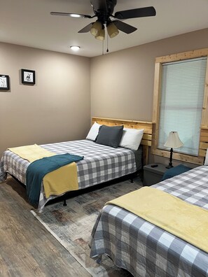 3 habitaciones, tabla de planchar con plancha y wifi gratis