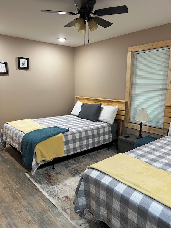 Beautiful Cabin With View Of Private Lake, Hot Tub, Fire Pit & Outdoor Swings! - Greenleaf Lake, OK