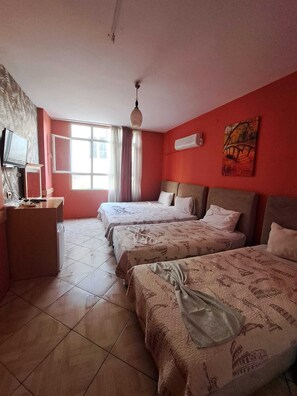 Familien-Vierbettzimmer, Mehrere Betten, Stadtblick