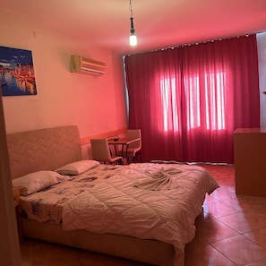 1 bedroom, blackout curtains, soundproofing, free WiFi