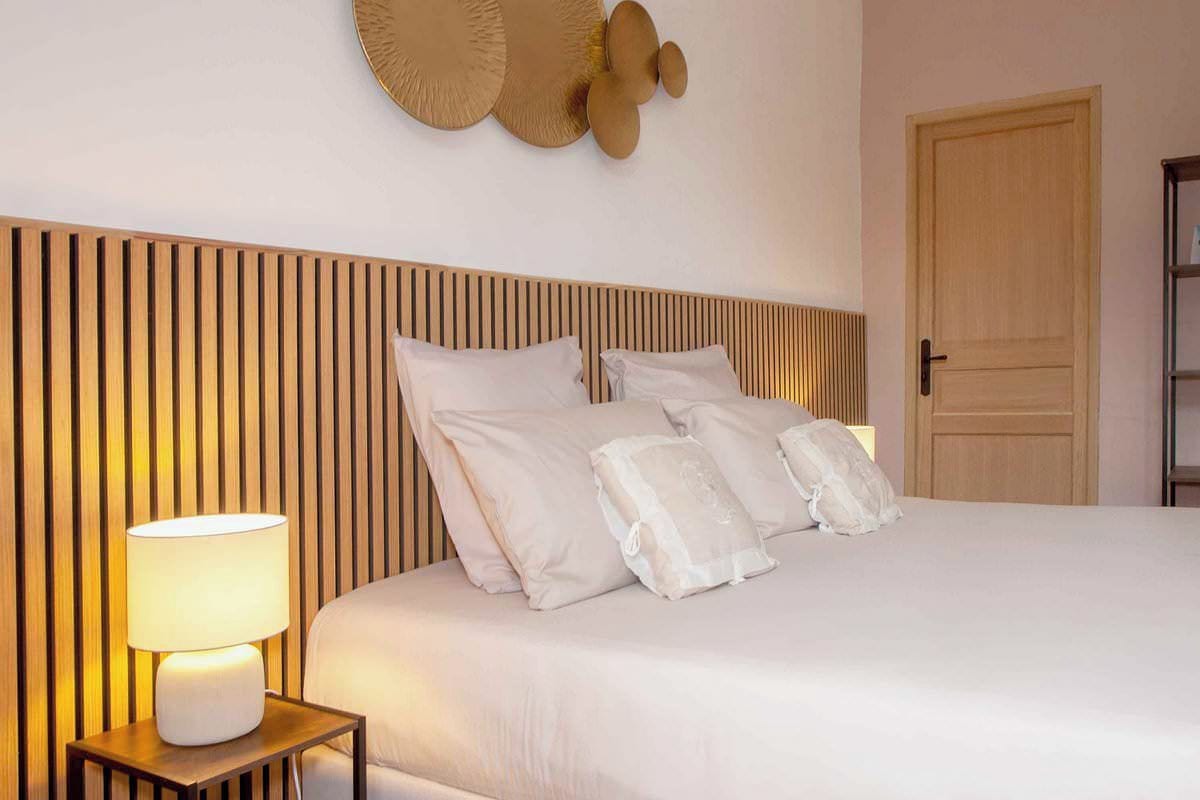 Habitación doble Confort | Ropa de cama de alta calidad, wifi gratis y ropa de cama