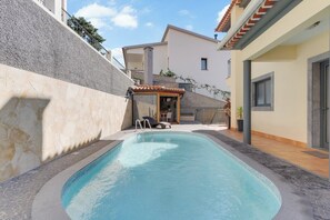 Pool - Casa Amarela with Heated Pool & games area (Funchal)