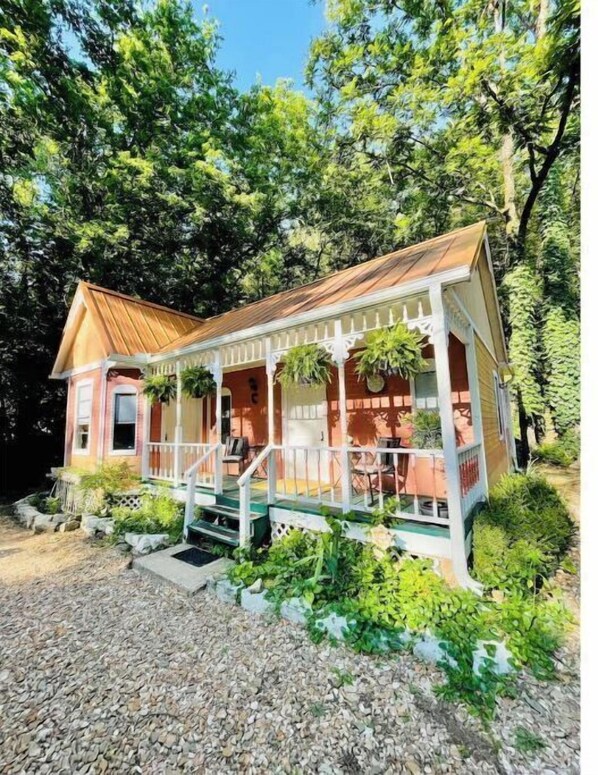 Exterior - Downtown Couples Paradise (Eureka Springs)