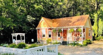 Downtown Couples Paradise