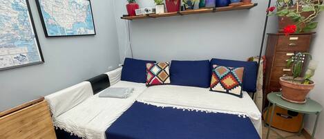 2 chambres, fer et planche à repasser, Wi-Fi gratuit, draps fournis