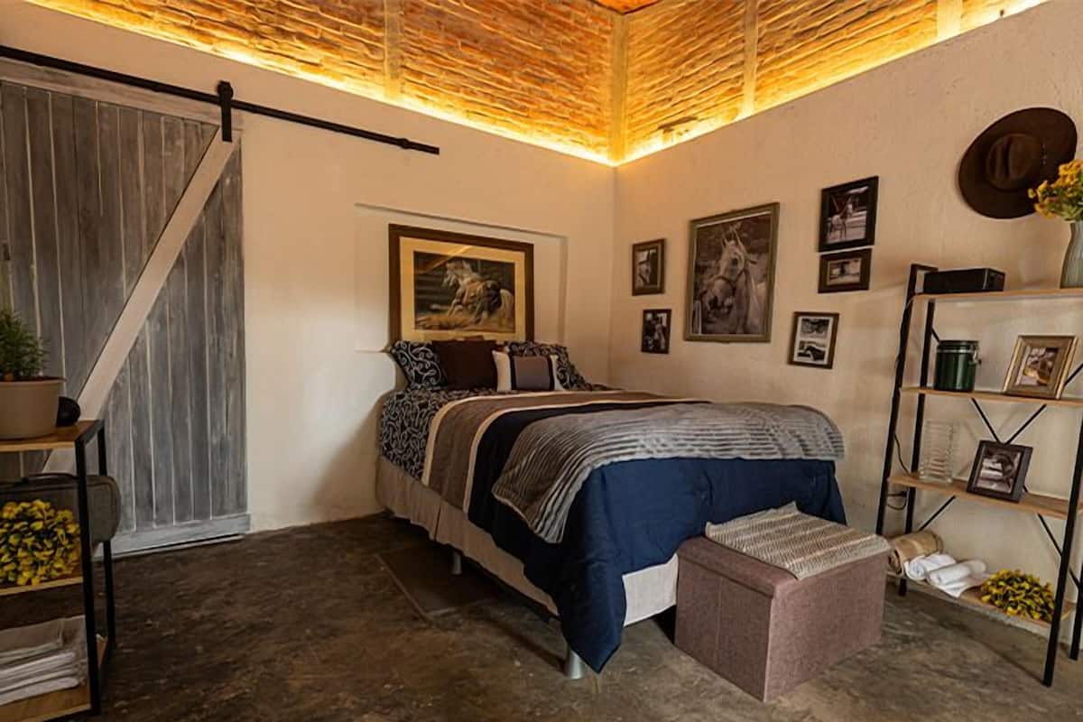 1 habitación y ropa de cama