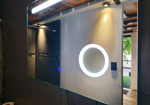 Romantic Cabin | Bathroom | Towels - Entre Robles  (Santa Lucía Milpas Altas)