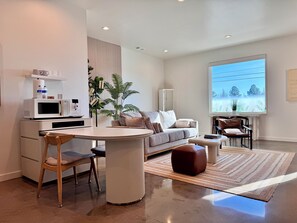 Smart TV, books
