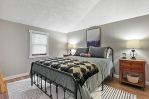 3 habitaciones, cuna de viaje, wifi gratis y ropa de cama 