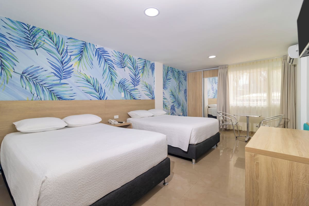 Vierpersoonskamer (Interior View) | Luxe beddengoed, beddengoed