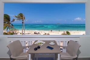 Superior Room, Sea View | Premium bedding, bed sheets - Hotel Bahia Sardina (San Andrés)