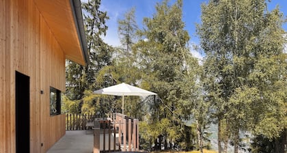 Spacieux chalet neuf décoré avec soins