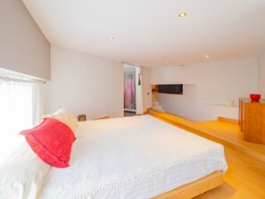 4 chambres, fer et planche à repasser, Wi-Fi gratuit, draps fournis