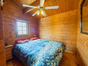 2 bedrooms, iron/ironing board, bed sheets