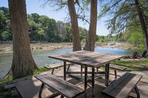 Outdoor dining - River Haus on the Tube Chute! (New Braunfels)