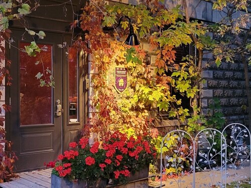 Vieux-Old Farnham Appart Condotel1