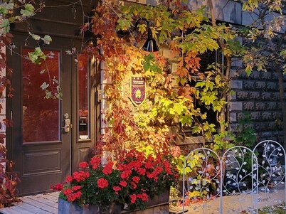 Vieux-Old Farnham Appart Condotel1