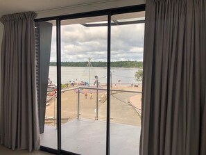 Wi-Fi gratuit, draps fournis