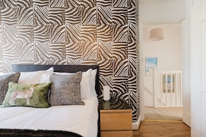 3 chambres, fer et planche Ă repasser, Wi-Fi, draps fournis