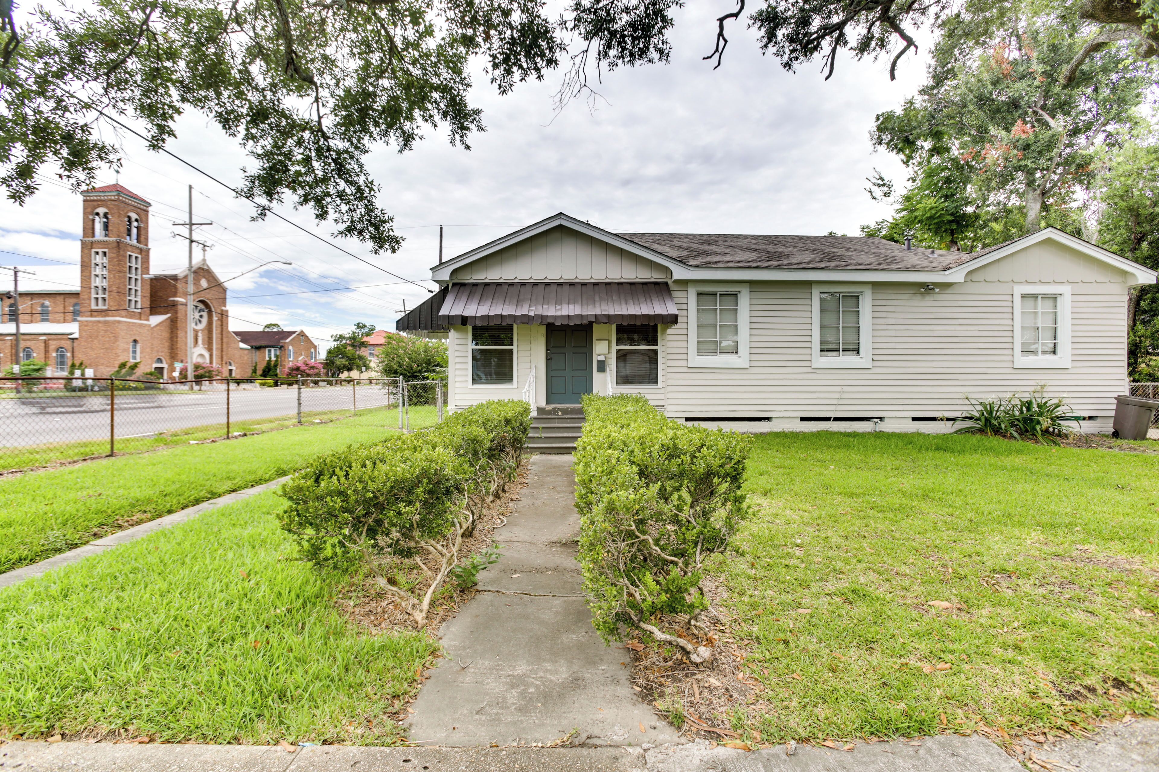 Home in Jefferson ~ 3 Mi to Uptown New Orleans!