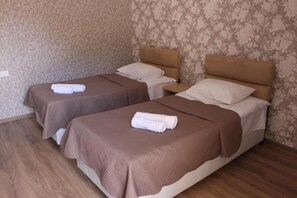 Double Room | Desk, laptop workspace, soundproofing, free WiFi