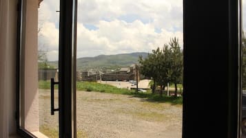 Twin Room, City View | Desk, laptop workspace, soundproofing, free WiFi