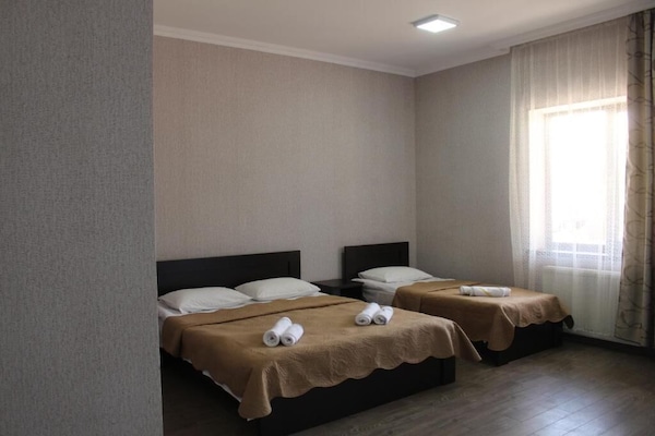 Quadruple Room | Desk, laptop workspace, soundproofing, free WiFi