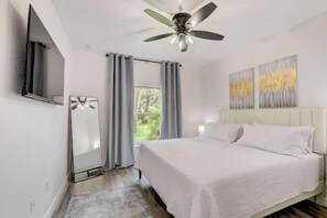 3 soverom, skrivebord, strykejern/-brett og wi-fi (inkludert)