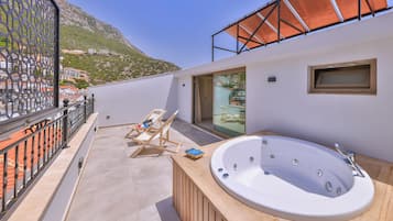 Elite Room | Terrace/patio
