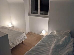 1 bedroom, iron/ironing board, free WiFi, bed sheets - Ty Maen - Authentic 18th century mill near the sea (Plourin)