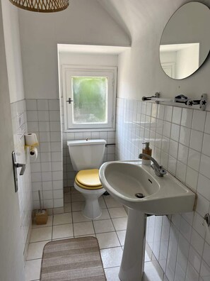 Shower, hair dryer, towels - Ty Maen - Authentic 18th century mill near the sea (Plourin)