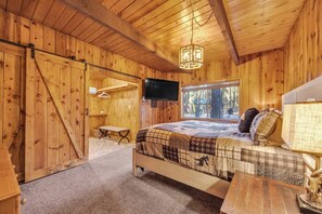 5 bedrooms, iron/ironing board - Pvt Pickleball- Hot Tub-Game Rm-Playground (Show Low)