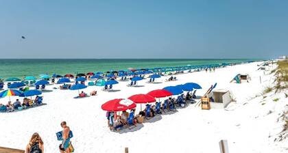 Emerald Gem *Heated Pool & Private Beach Access*